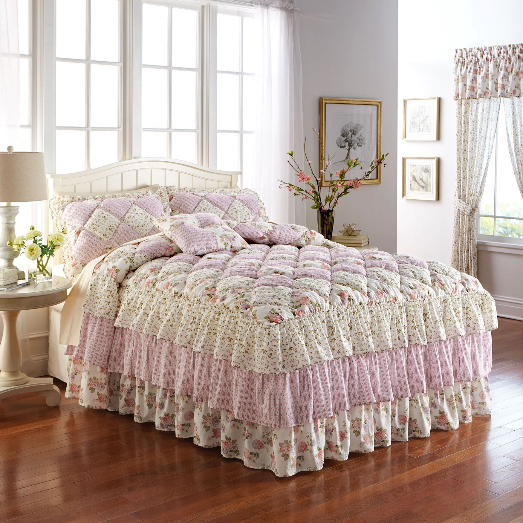 Alexis Bedspread Collection, , hi-res image number 0
