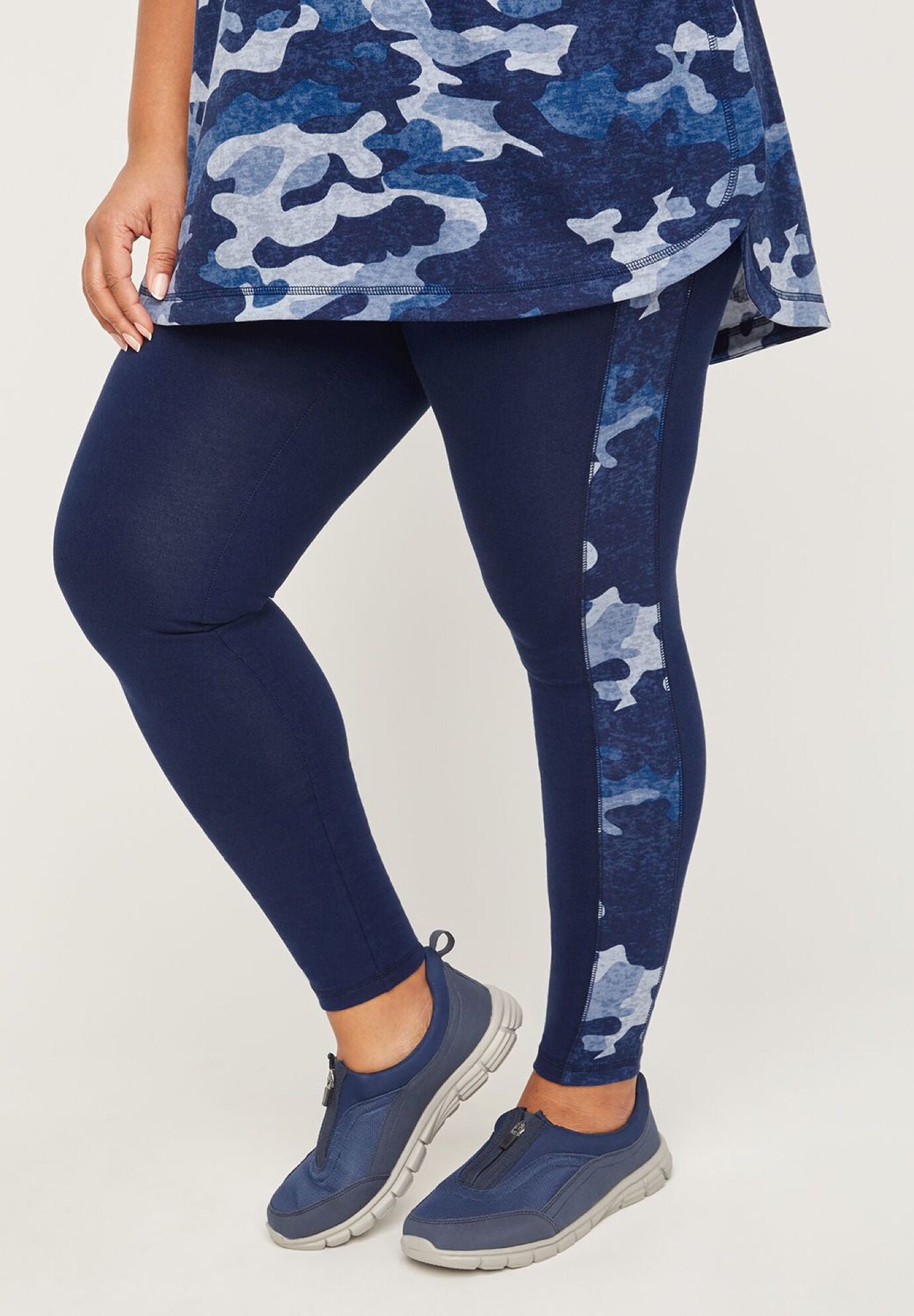 Hidden Vista Active Legging, NAVY CAMO, hi-res image number 0
