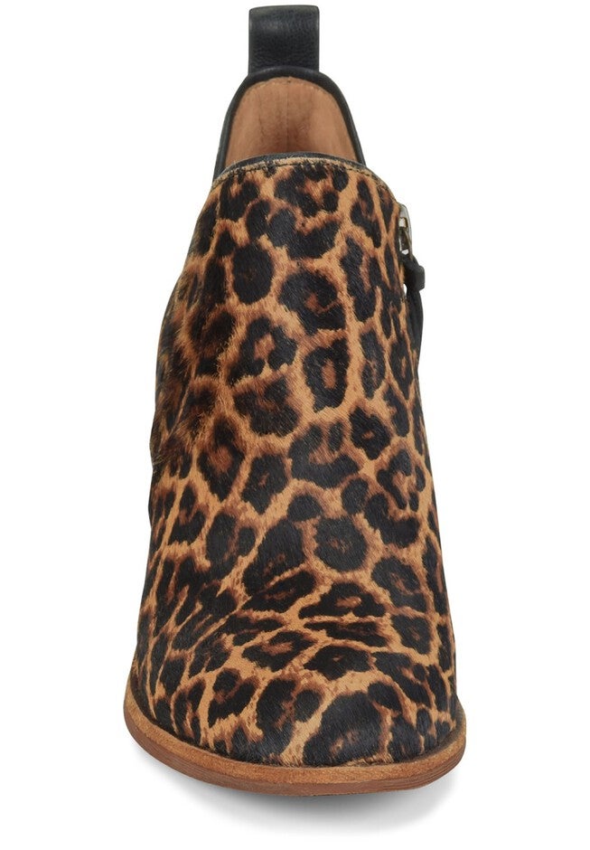 Tamela Bootie , , alternate image number null