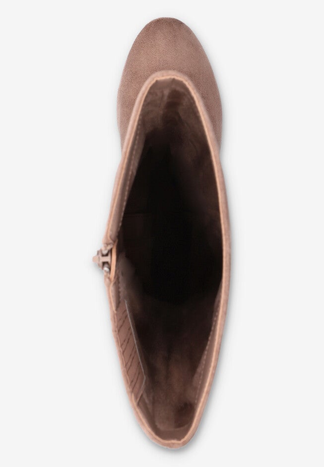 Corinne Boot, , alternate image number null
