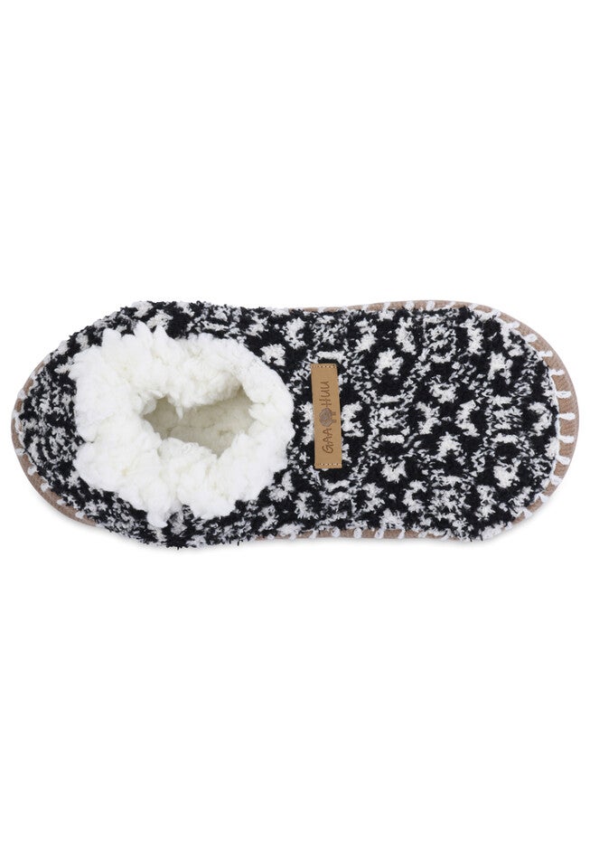 Womens Cozee Yarn Mocassin With Sidewall Mocassin Slipper By Gaahuu, , alternate image number null