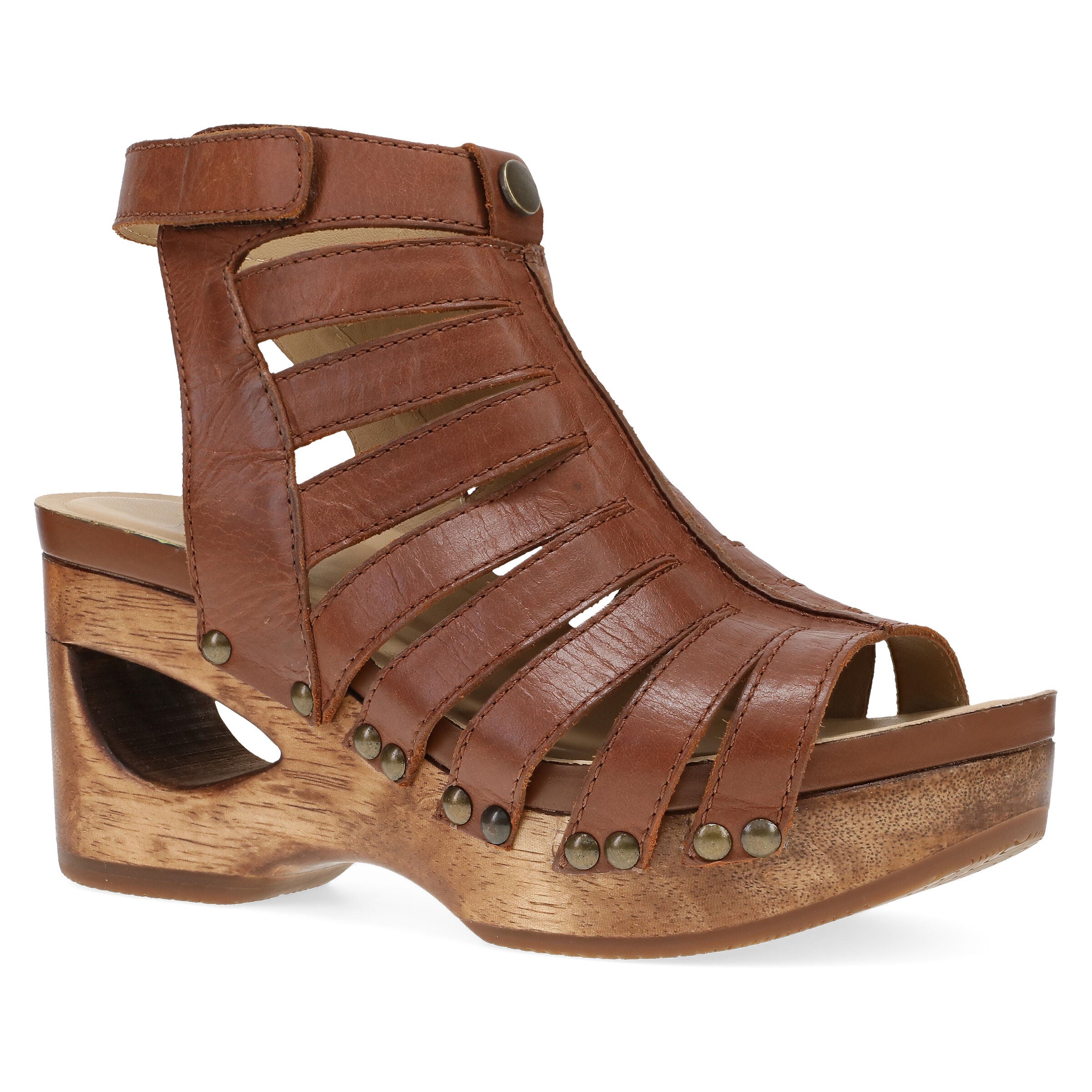 Adie Sandal, TAN, hi-res image number 0