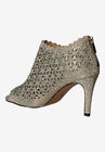 Radita Pump, , on-hover image number null