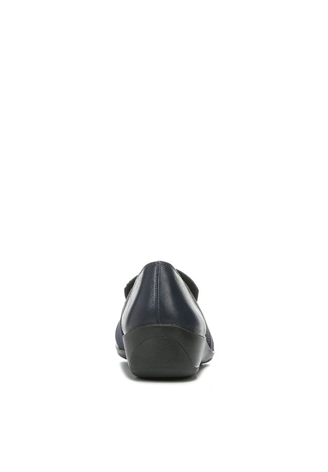 Ignite Wedge Flat, , on-hover image number null