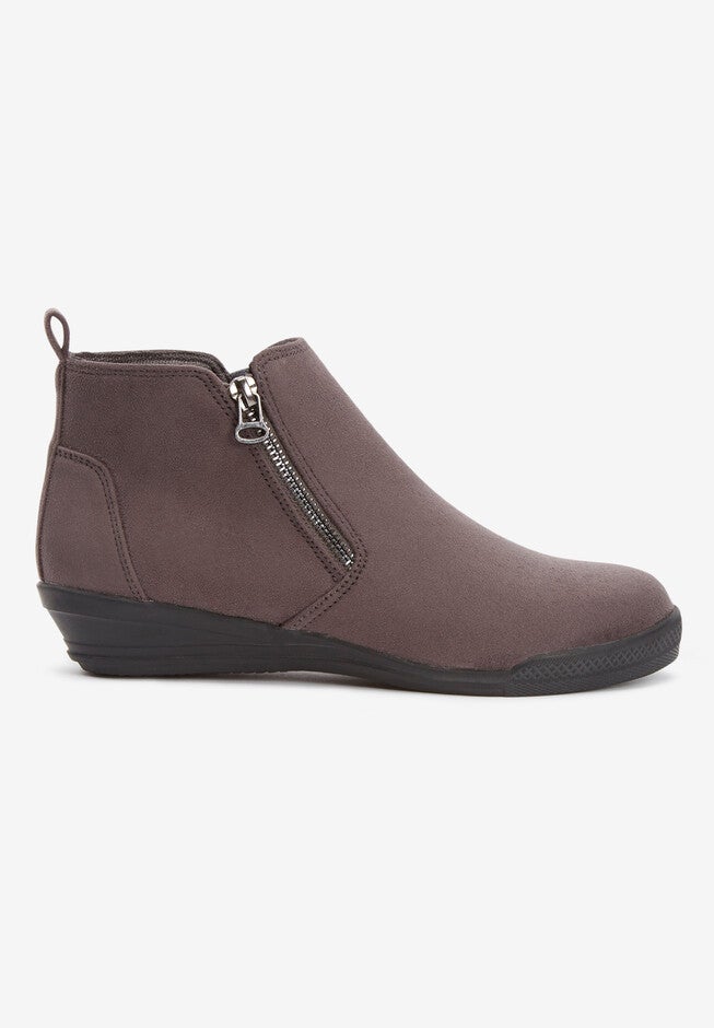 CV Sport Lana Sneaker, , alternate image number 3