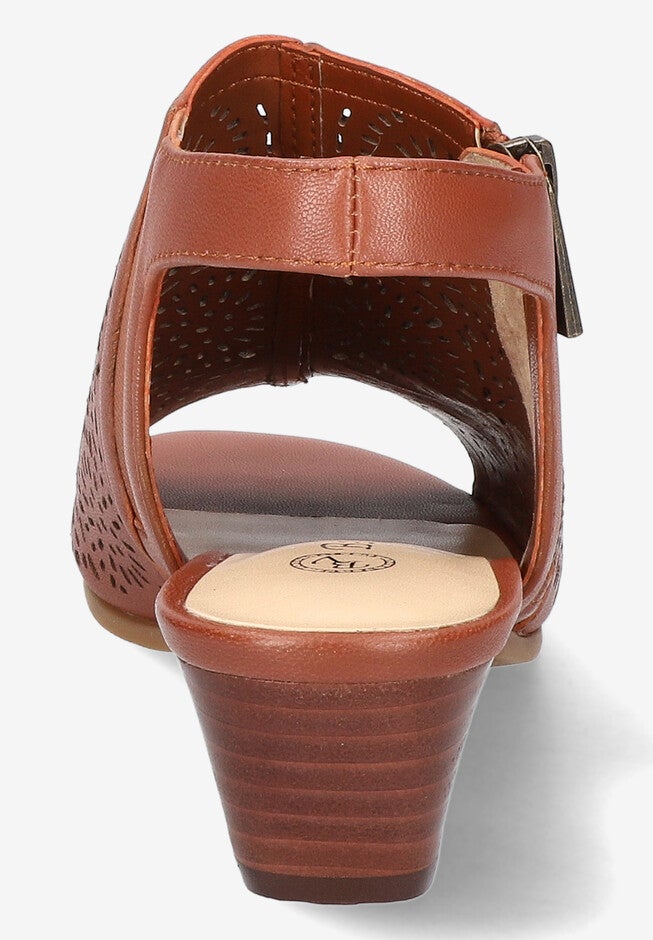 Amiyah Sandal, , on-hover image number null
