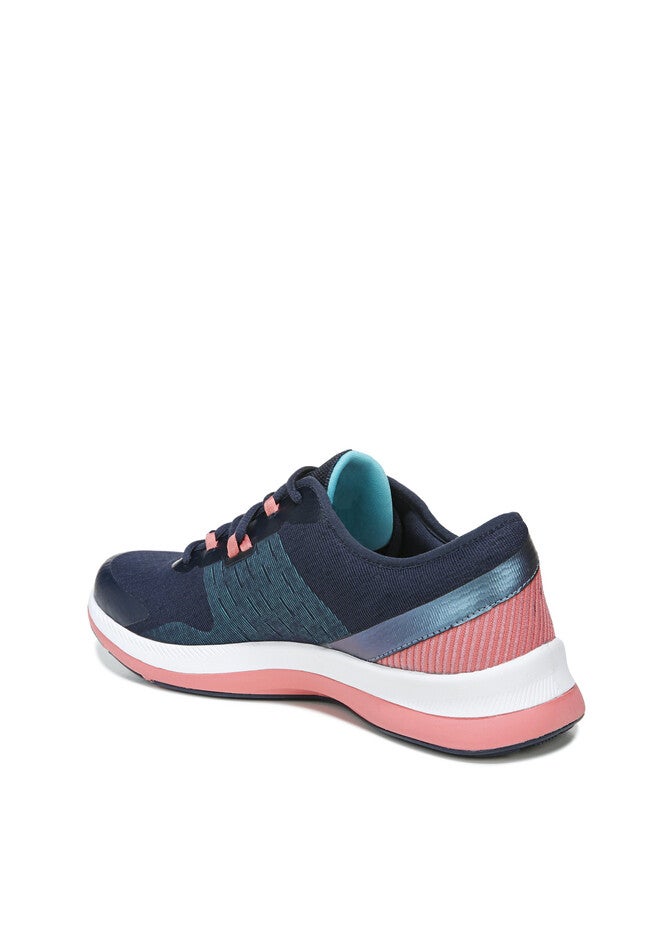 Deft Cross Training Sneaker, , alternate image number null