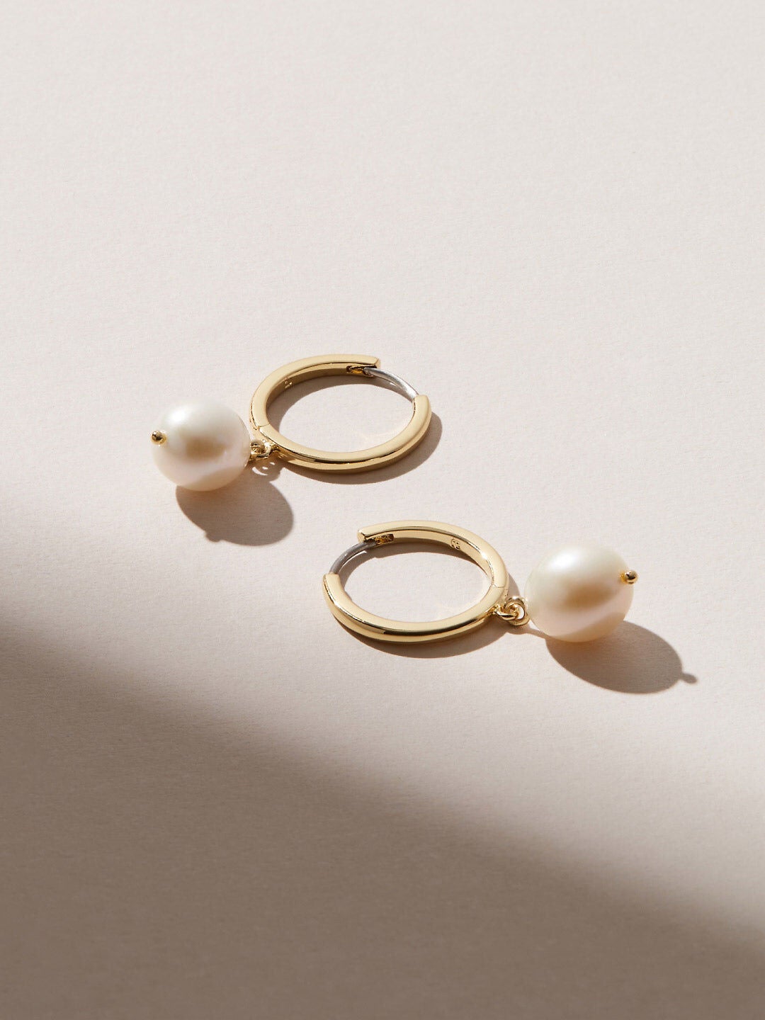 Medium Frida Pearl Hoops, GOLD, alternate image number 6