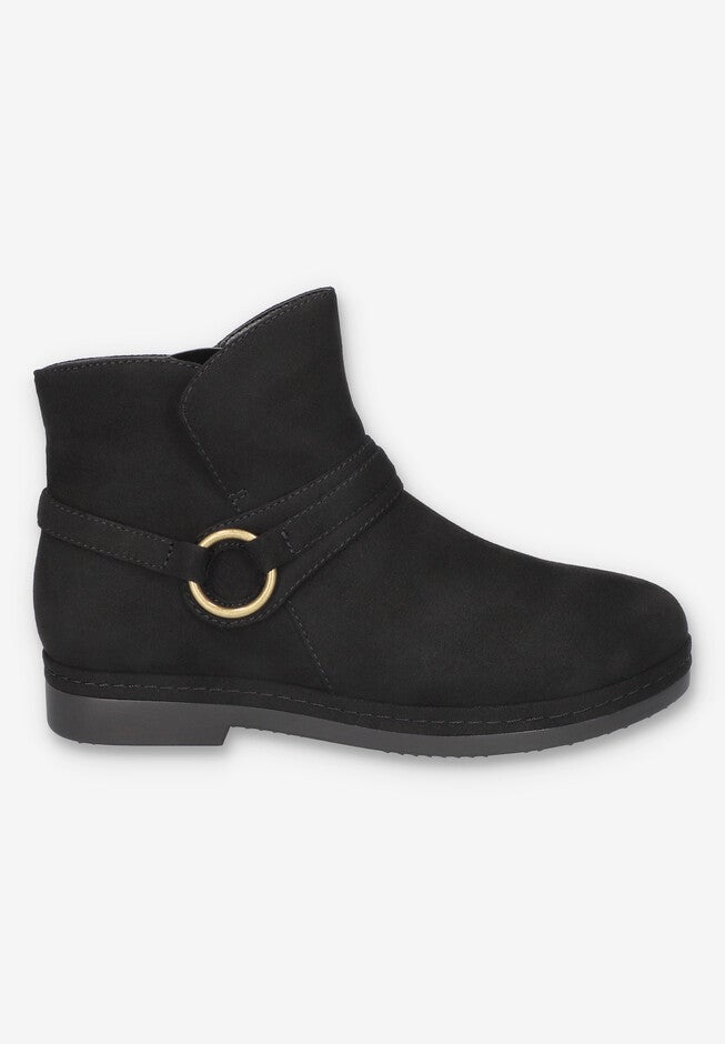 Izzy Bootie, , alternate image number null