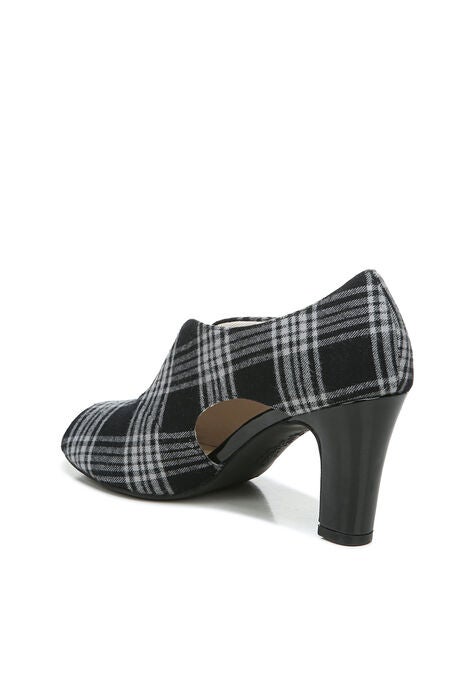 Carla Pump, , alternate image number null