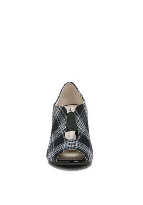 Carla Pump, , alternate image number null