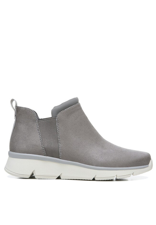 Charmer Water Repellent Bootie, , alternate image number null