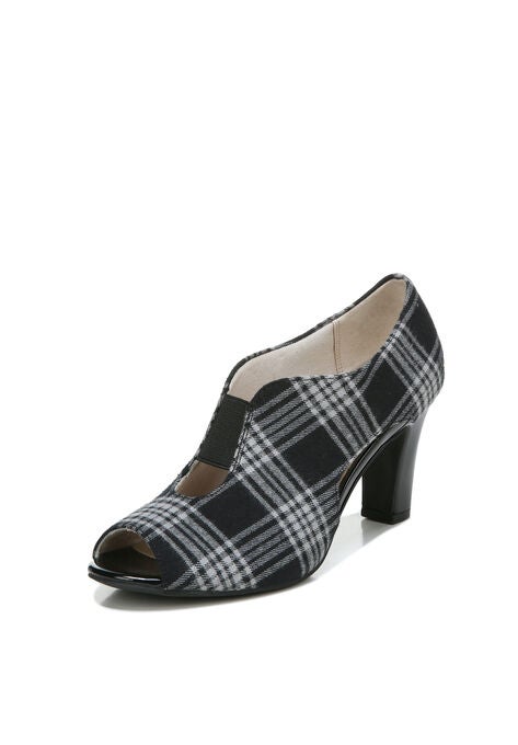 Carla Pump, , alternate image number null