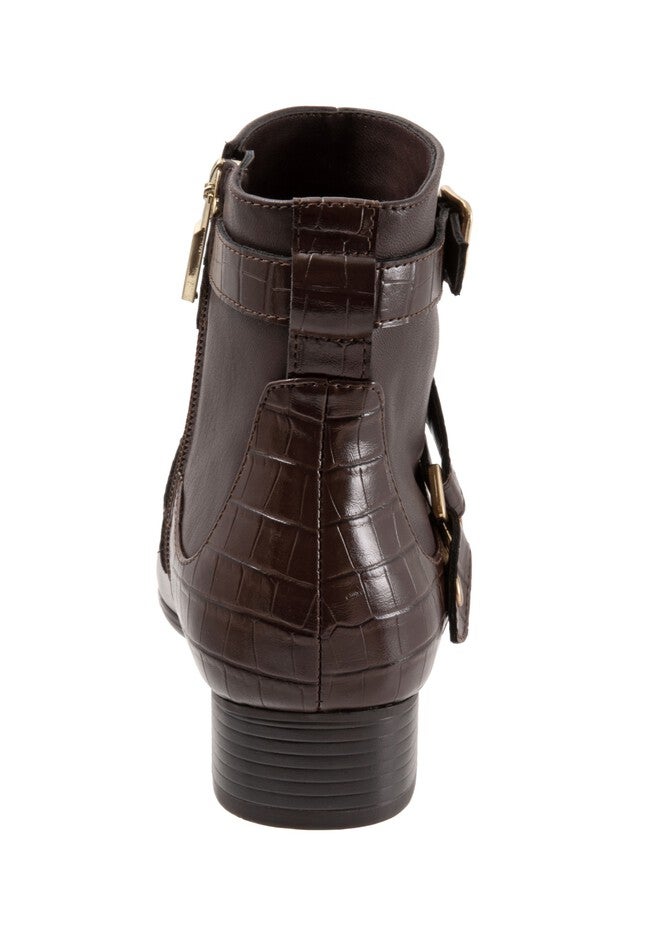 Mika Boot , , on-hover image number null