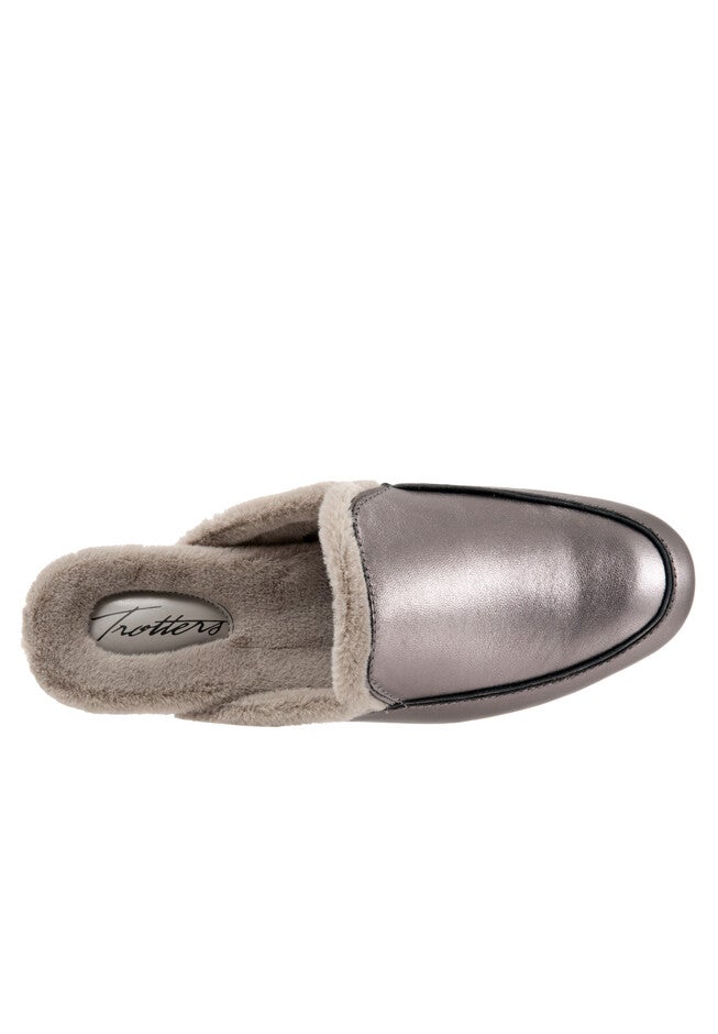 Ginette Mule, , alternate image number null