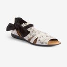 The Annika Shootie image number null