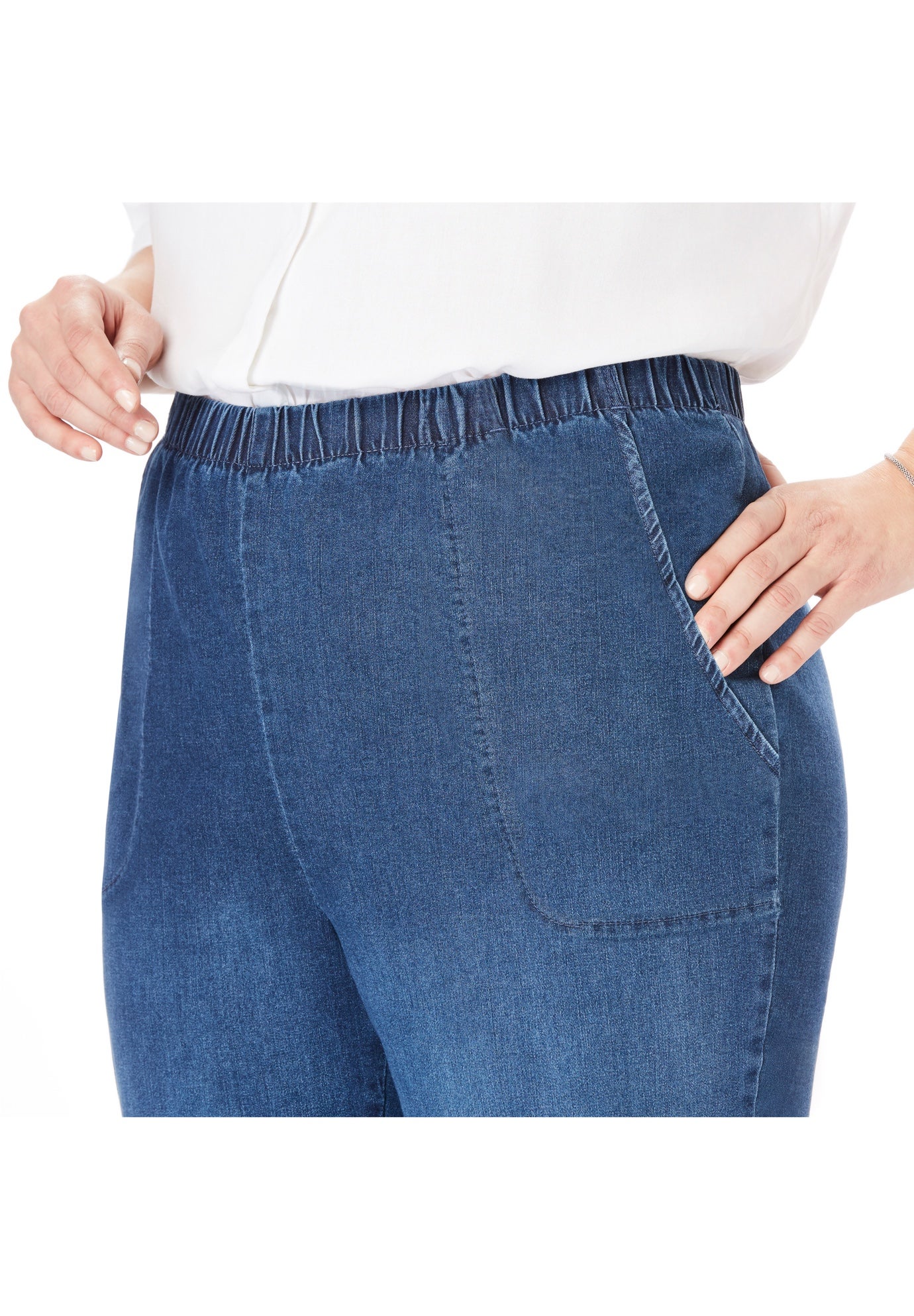 Straight Leg Fineline Pull-On Stretch Denim Jeans image number 3