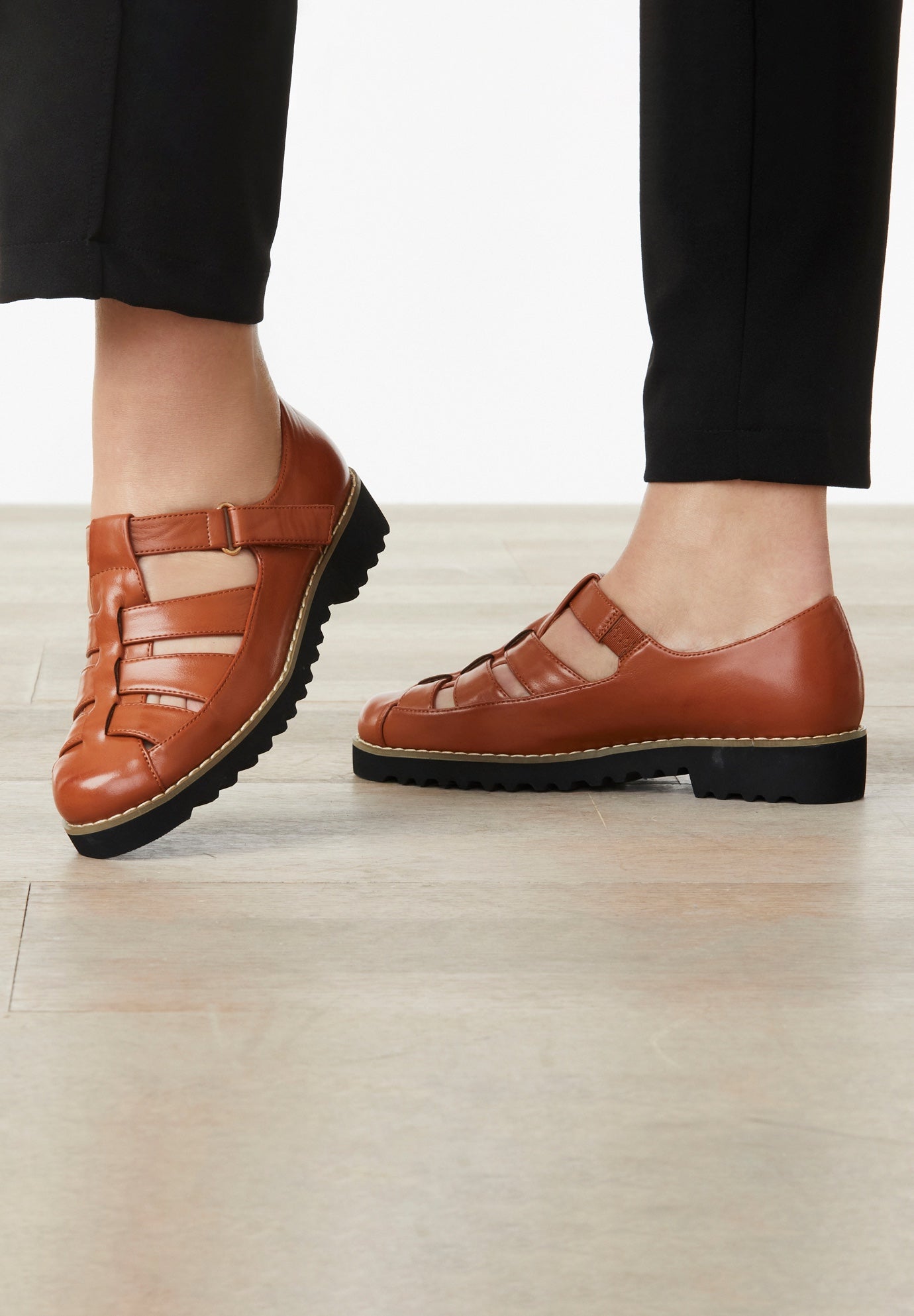 The Alva Fisherman Flat image number 0