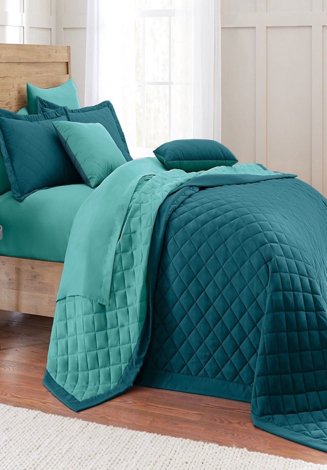 BH Studio Reversible Quilted Bedspread image number 4