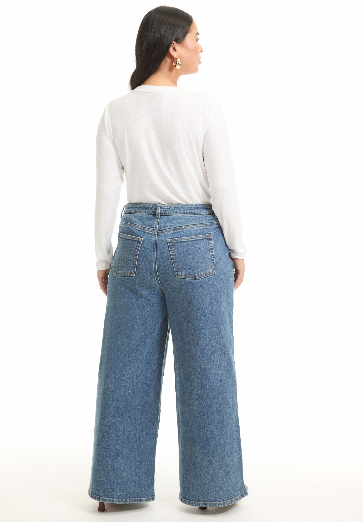 June Fit High-Rise Jeans image number 1