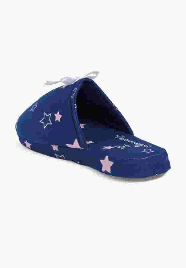 Dreams & Co.® flannel slipper image number 1