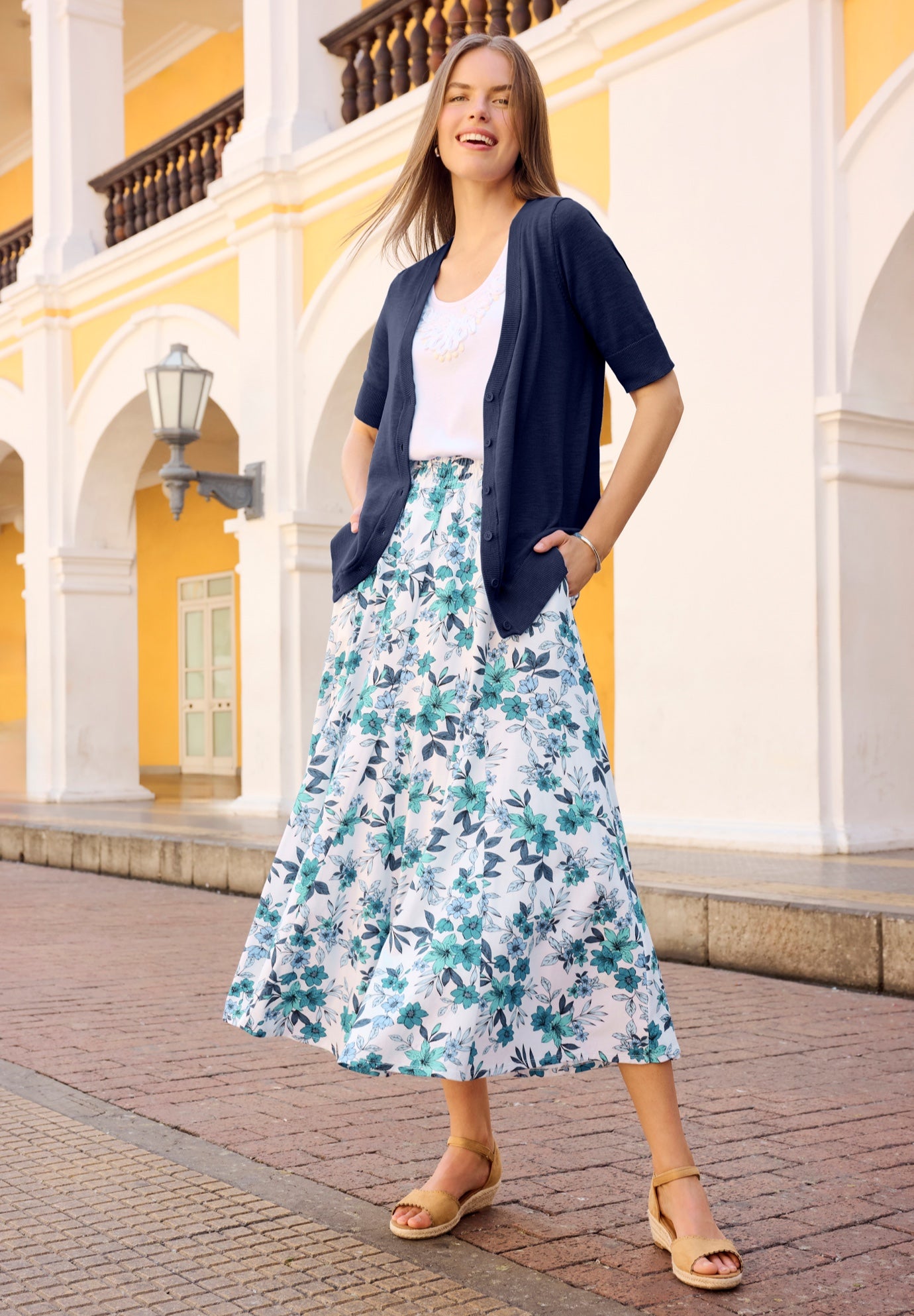 Wide Elastic Waist Skirt image number 4