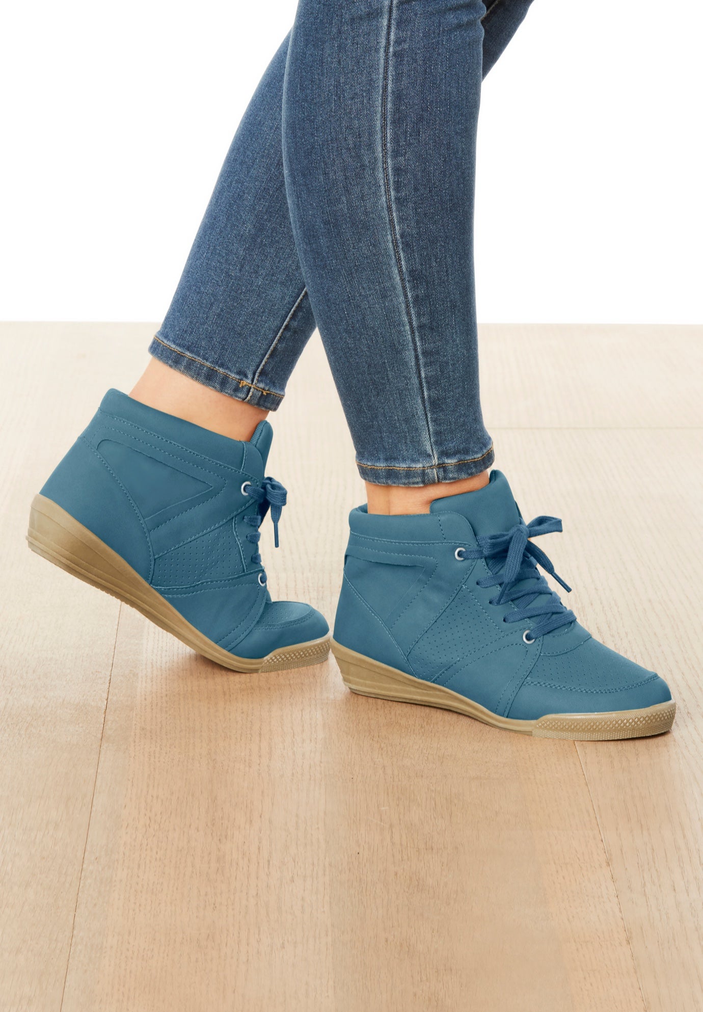 CV Sport Honey Sneaker image number 0