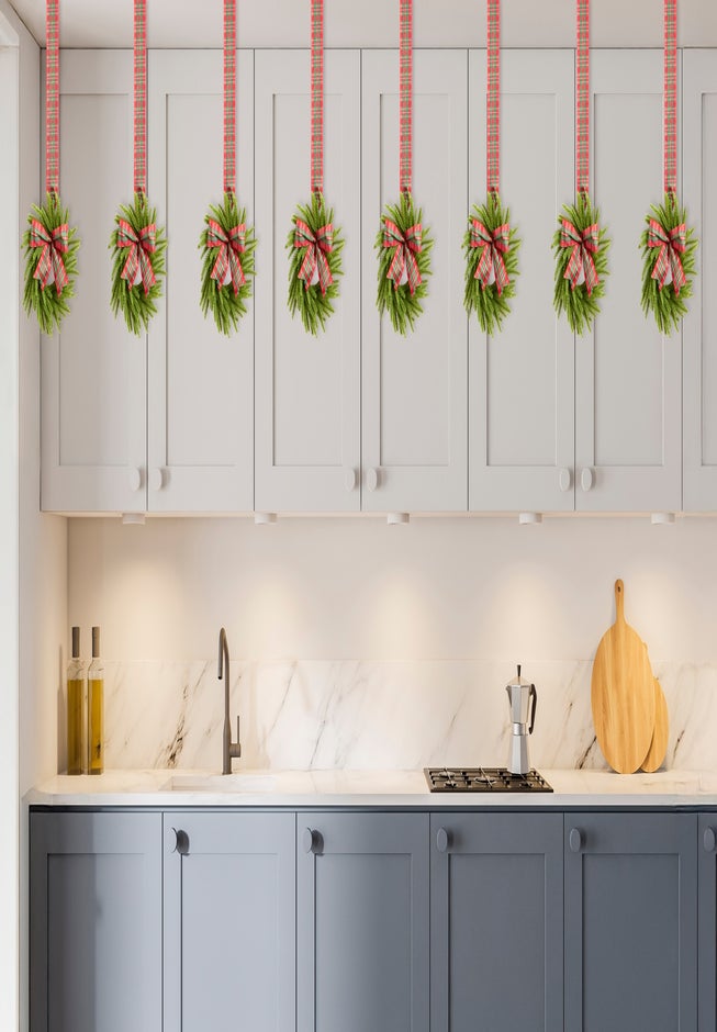 7" Mini Wreaths, Set of 8 image number 4