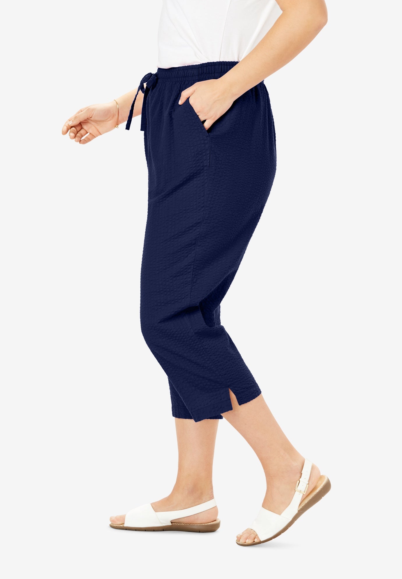 Seersucker Pull-On Elastic-Waist Capri Pants image number 1
