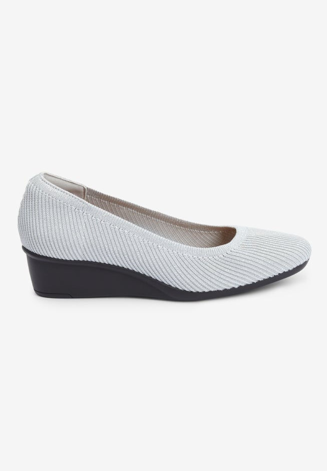 The Rowen Slip On Pump image number 3